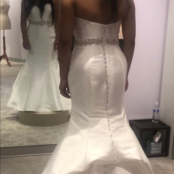 Worn once, no longer need it. - Picture 3 of 4